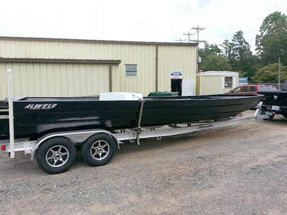 Marine-Service-LLC---Featured-28ft-boat